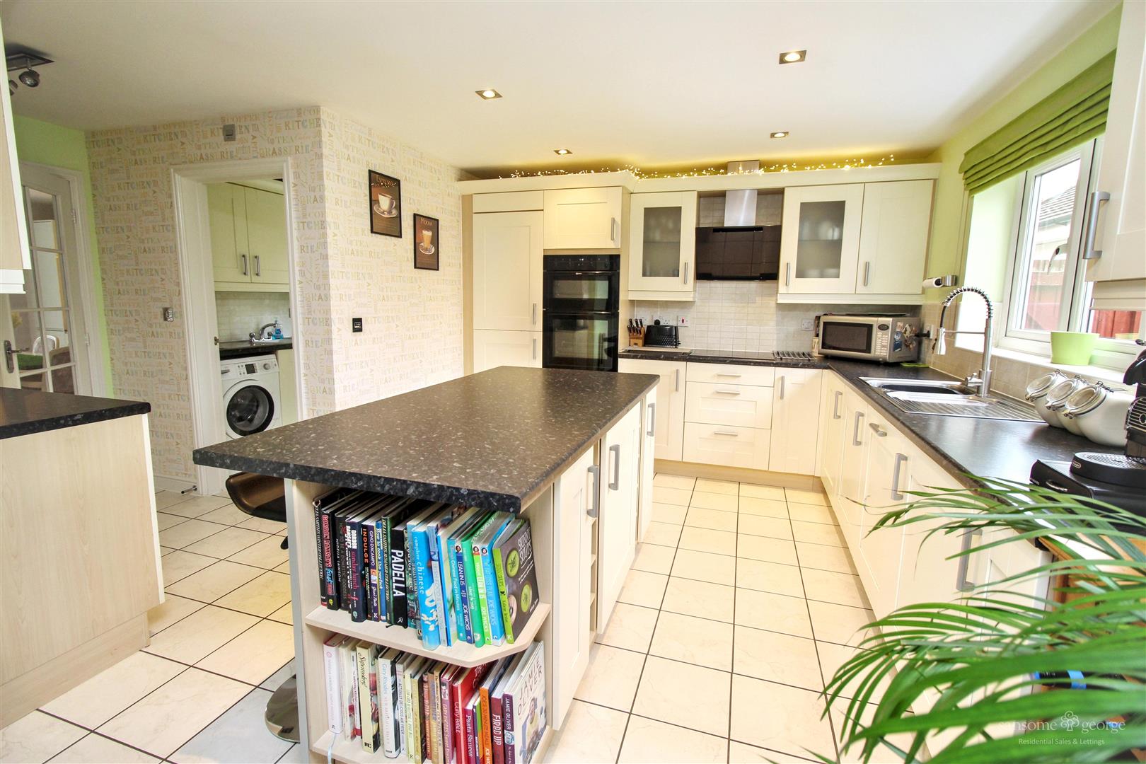 Clarendon Rise, Tilehurst, Reading